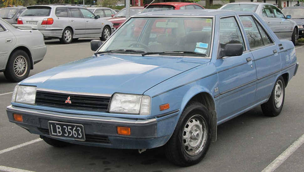 1982 Mitsubishi Tredia (A21_) - Fotografie 1