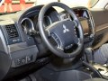 2015 Mitsubishi Pajero IV (facelift 2015) - Kuva 5