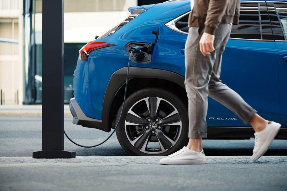 Lexus 2020 UX EV - charging for too long may cause problems