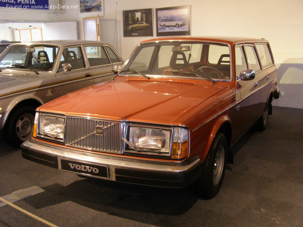 1974 Volvo 260 Combi (P265) - Kuva 1