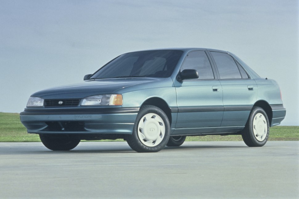 1990 Hyundai Elantra I - Фото 1