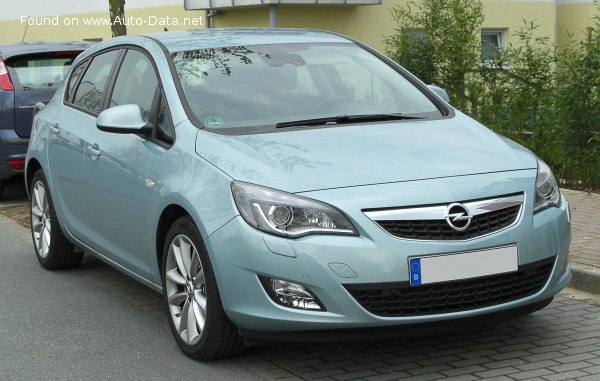 2010 Opel Astra J - Fotografie 1