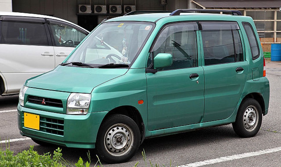 1990 Mitsubishi Toppo - Снимка 1