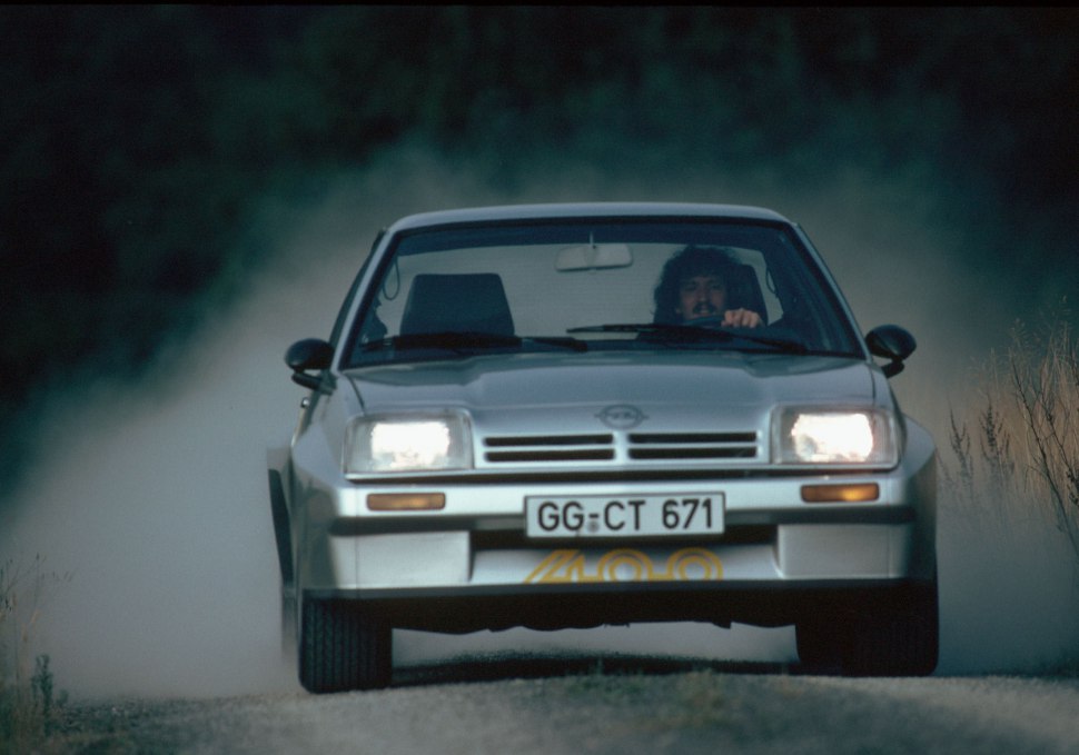 1982 Opel Manta B (facelift 1982) - Fotografie 1