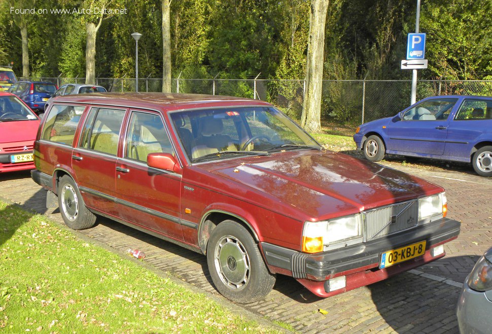 1986 Volvo 760 Kombi (704,765) - Kuva 1
