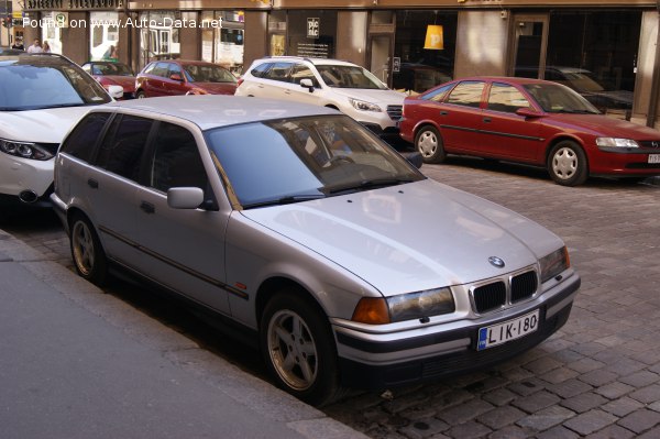 1994 BMW Seria 3 Touring (E36) - Fotografie 1