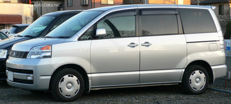 2001 Toyota Voxy - Фото 1
