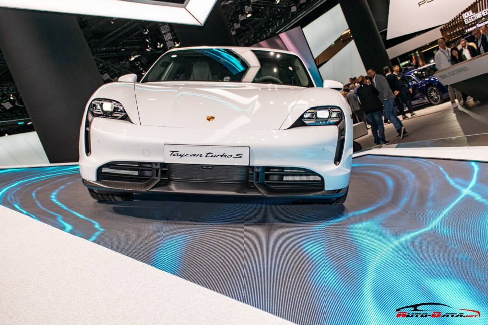 Porsche Taycan - първият електромобил на луксозният бранд