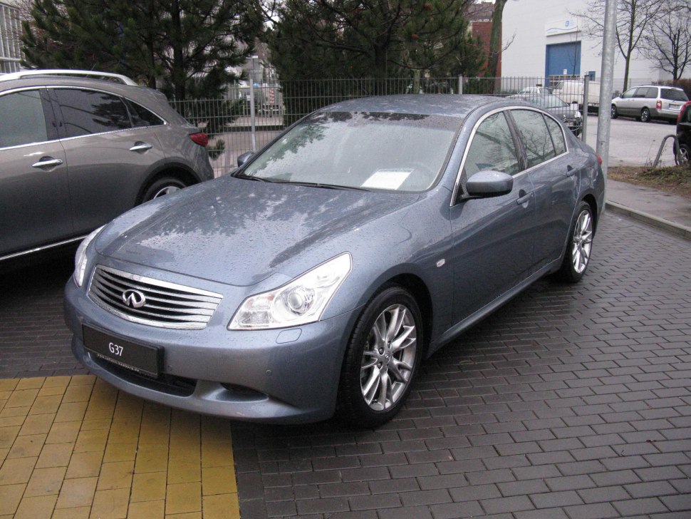 Infiniti G37 sedan