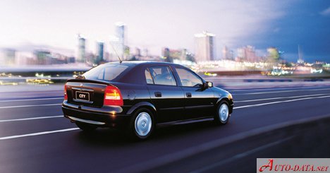 1998 Holden Astra Hatchback - Bilde 1