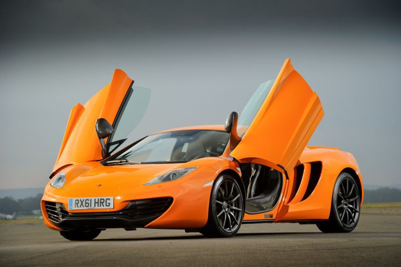 2011 McLaren MP4-12C Coupe - Fotografie 1