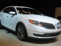 Lincoln MKS - Технические характеристики, Расход топлива, Габариты