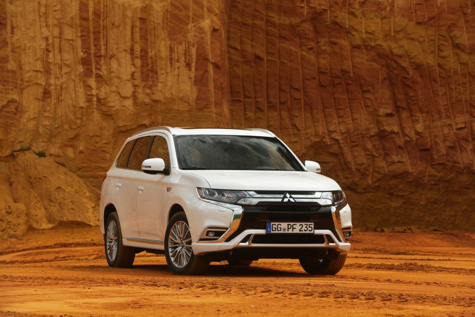 Mitsubishi Outlander PHEV на Автосалон София 2019