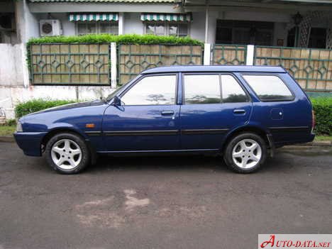 1977 Mazda Vantrend - Fotografia 1