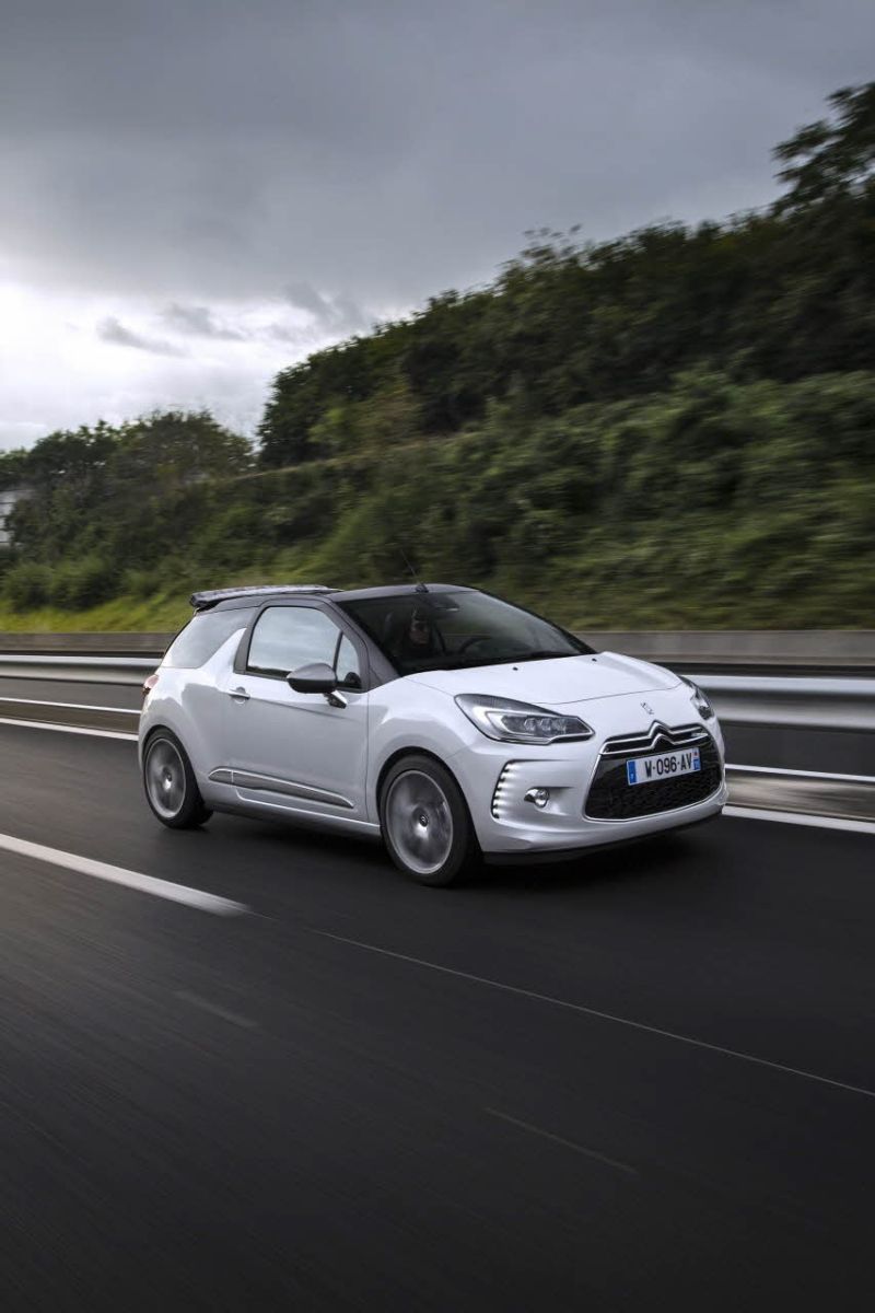 2014 Citroen DS 3 (Phase II, 2014) Cabrio - Fotoğraf 1