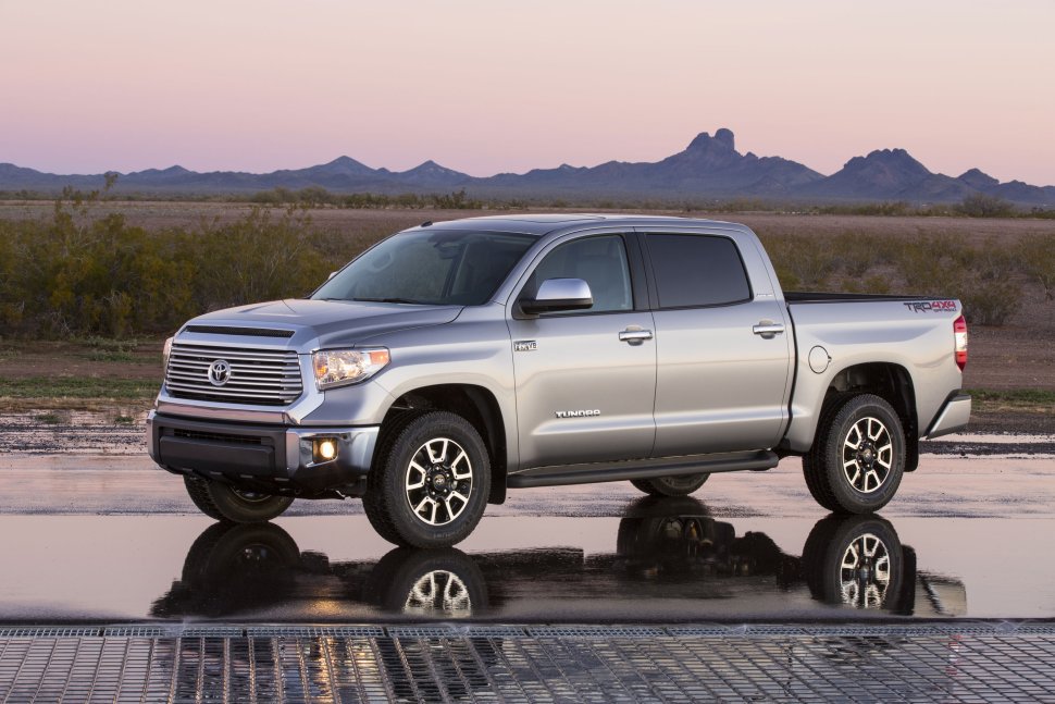 2014 Toyota Tundra II CrewMax (facelift 2013) - Kuva 1