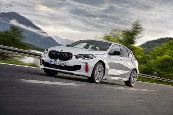 2019 BMW Seria 1 Hatchback (F40) - Fotografia 1