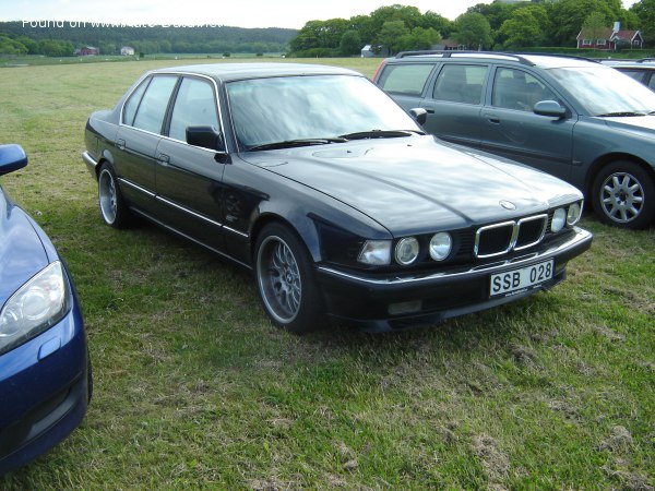 1992 BMW Seria 7 (E32, facelift 1992) - Fotografia 1