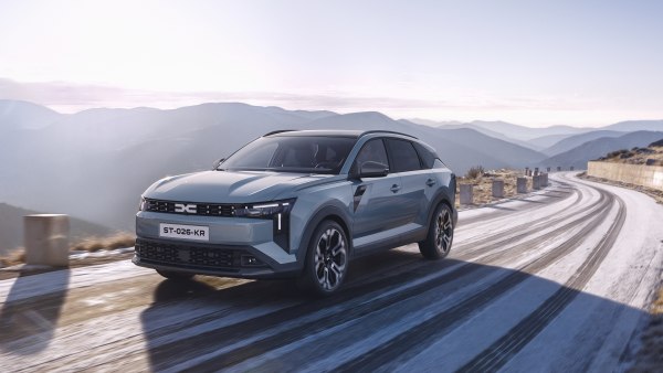 2027 Dacia Striker - Фото 1