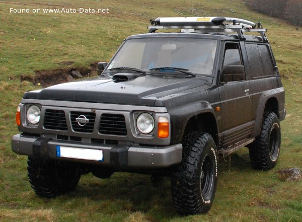 1987 Nissan Patrol IV 3-door (Y60) - Fotoğraf 1