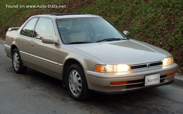 1990 Honda Accord IV Coupe (CC1) - Fotografia 1