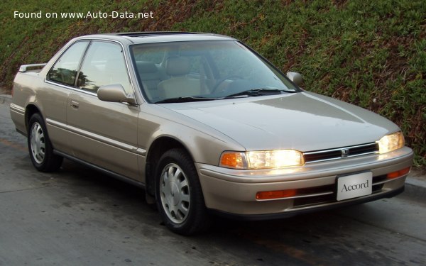 1990 Honda Accord IV Coupe (CC1) - Fotoğraf 1