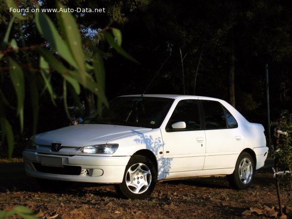 1997 Peugeot 306 Sedan (facelift 1997) - Фото 1