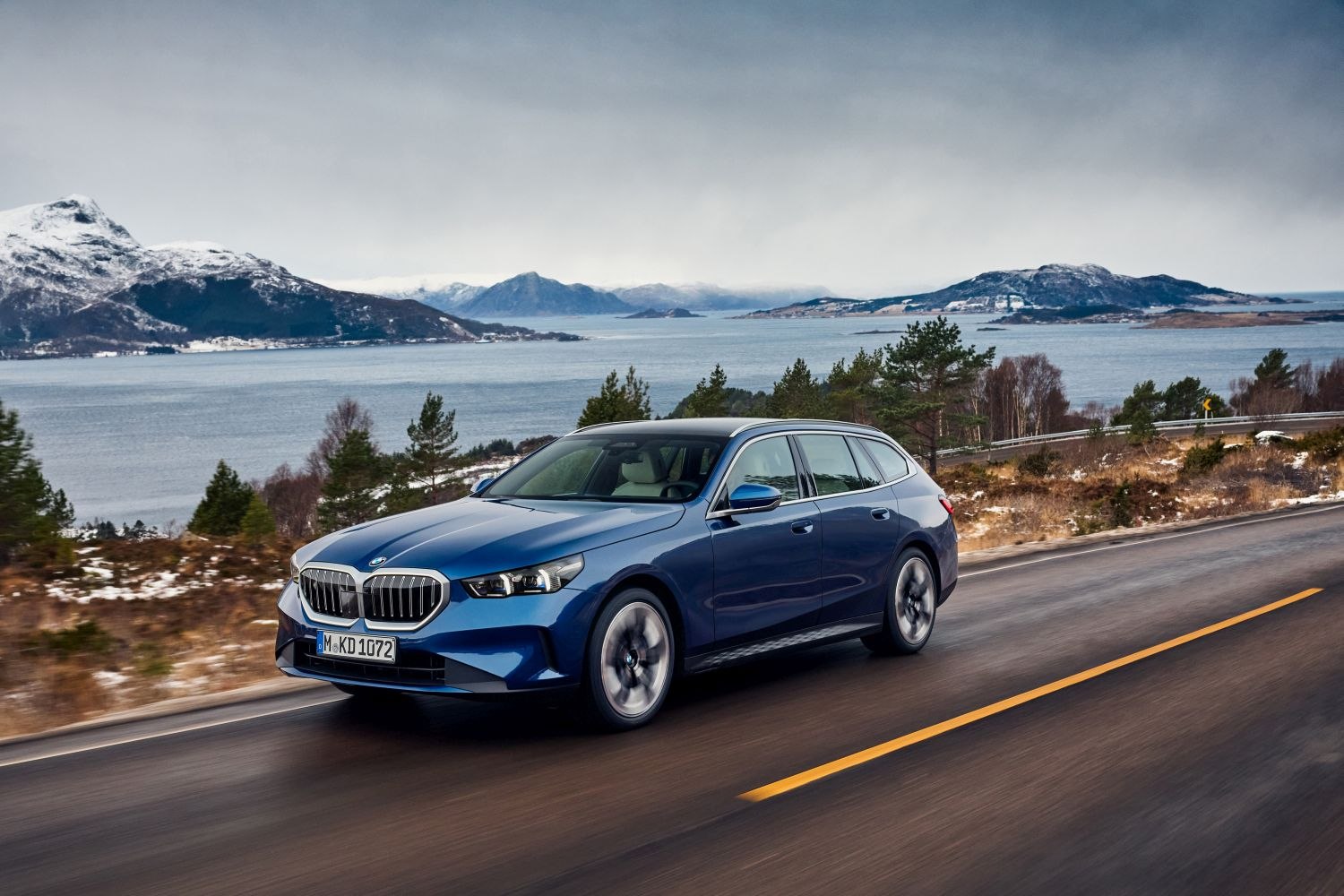BMW 5 Series  Technical Specs, Fuel consumption, Dimensions