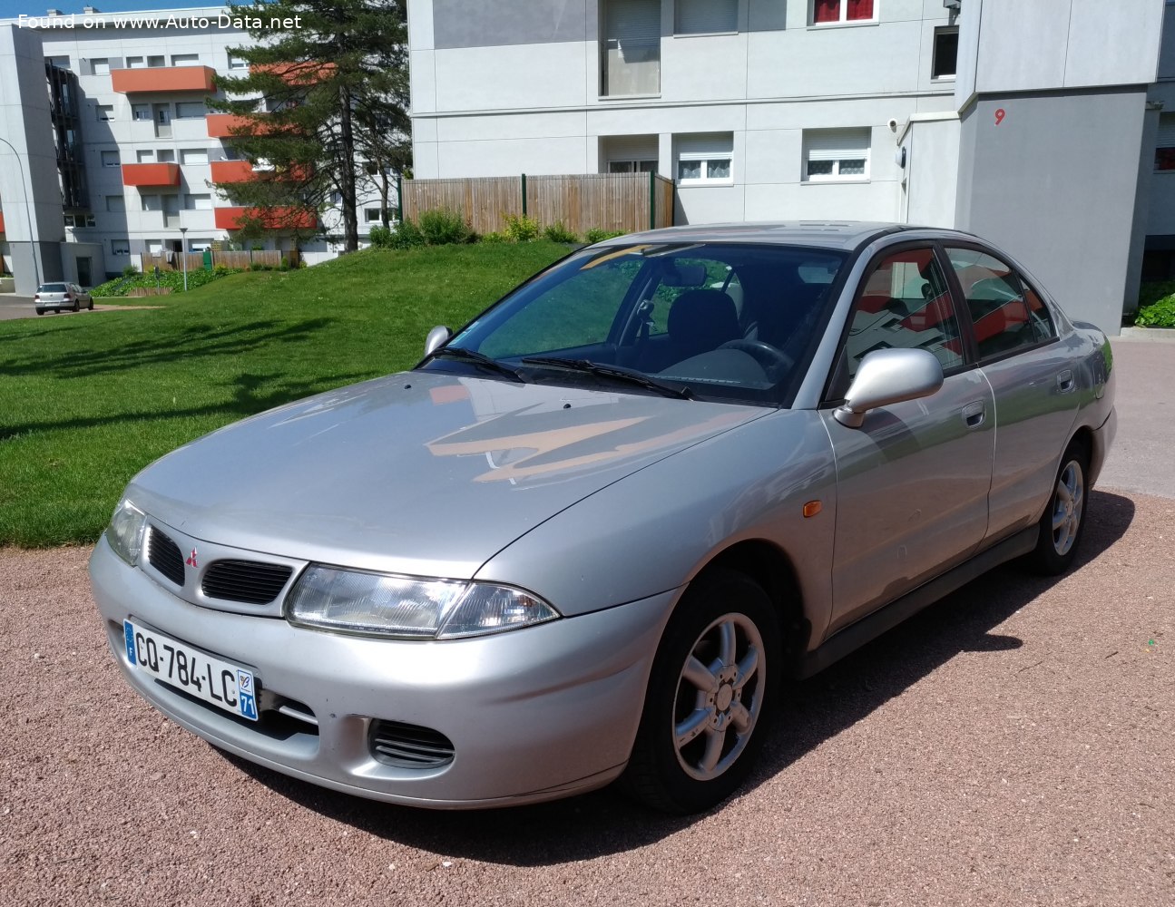 Mitsubishi Carisma 1997 Felni Méret családi okok miatt