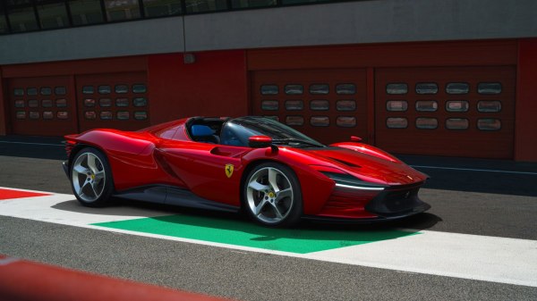 2022 Ferrari Daytona SP3 - Fotoğraf 1