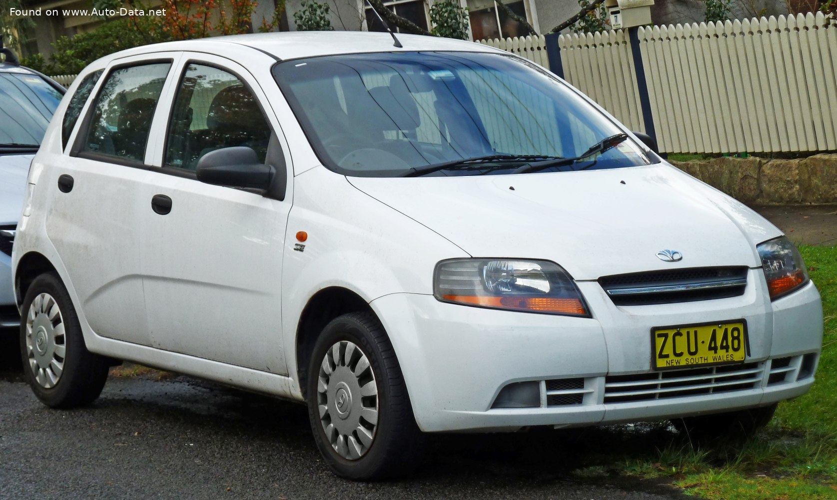 2002 Daewoo Kalos 1.2 i (72 CV) Ficha técnica y consumo