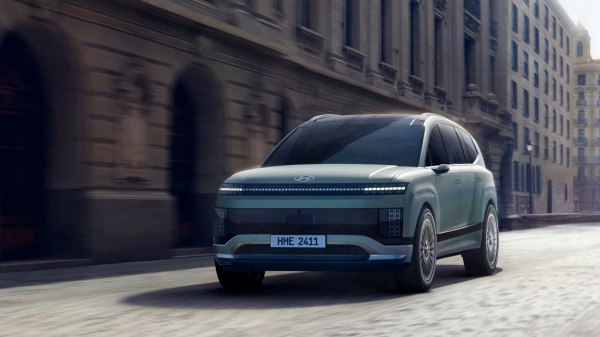2026 Hyundai IONIQ 9 - Photo 1