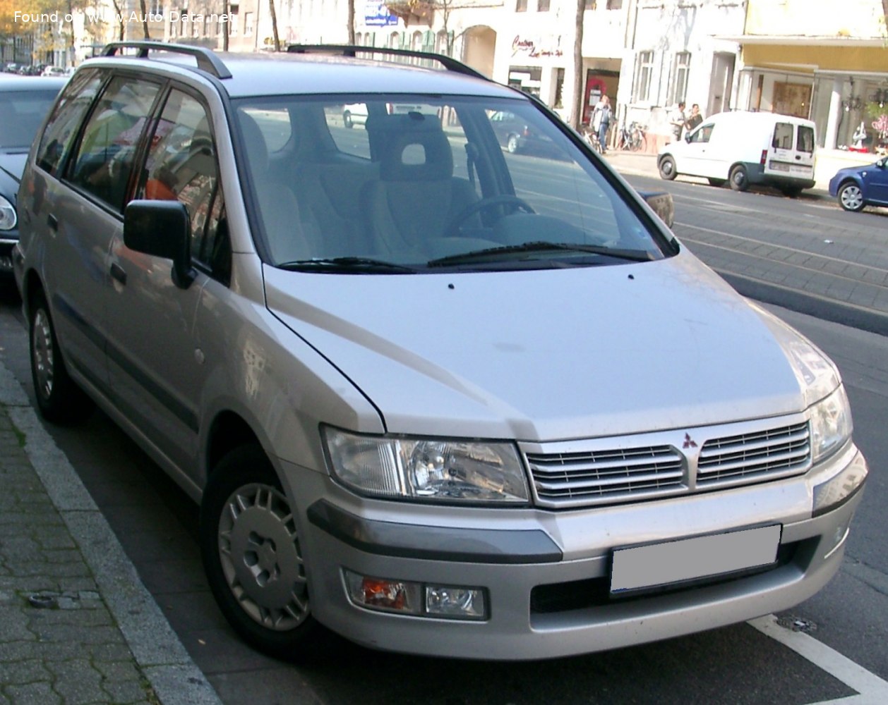 1998 Mitsubishi Space Wagon III 2.4 GDI (150 PS