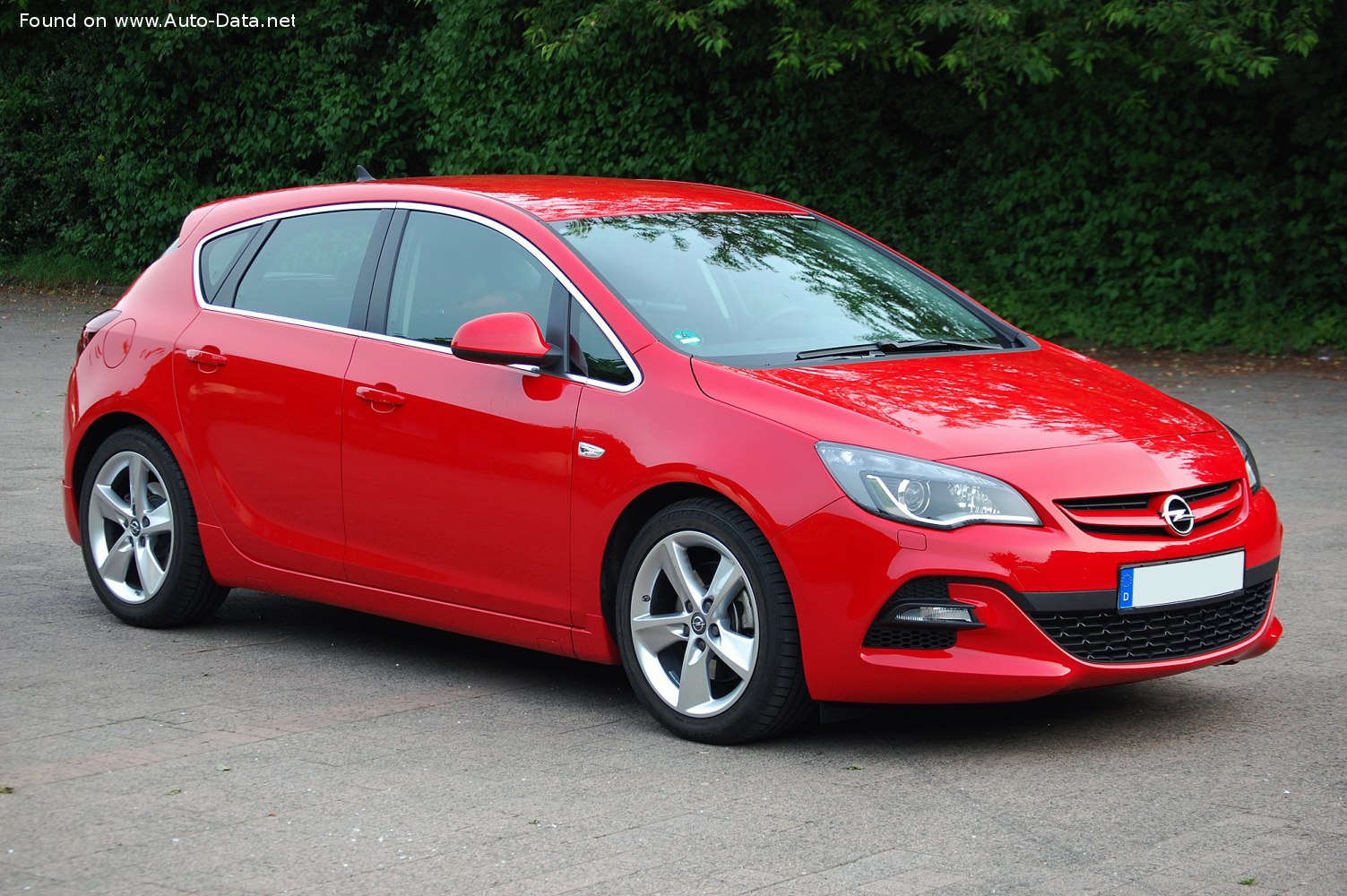 2012 Opel Astra J (facelift 2012) 1.4 (87 CH) Ecotec  Fiche technique,  consommation de carburant , Dimensions