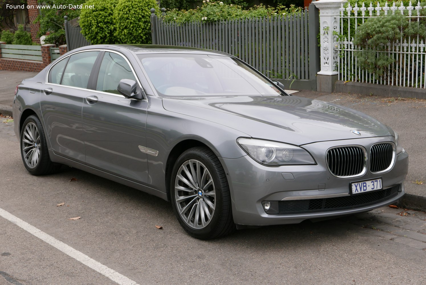 2008 BMW Série 7 (F01) 730d (245 CH) Steptronic DPF  Fiche technique,  consommation de carburant , Dimensions