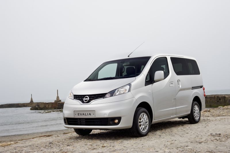 2010 Nissan NV200 Evalia - Kuva 1