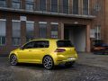 Volkswagen Golf VII (facelift 2017) - Фото 10