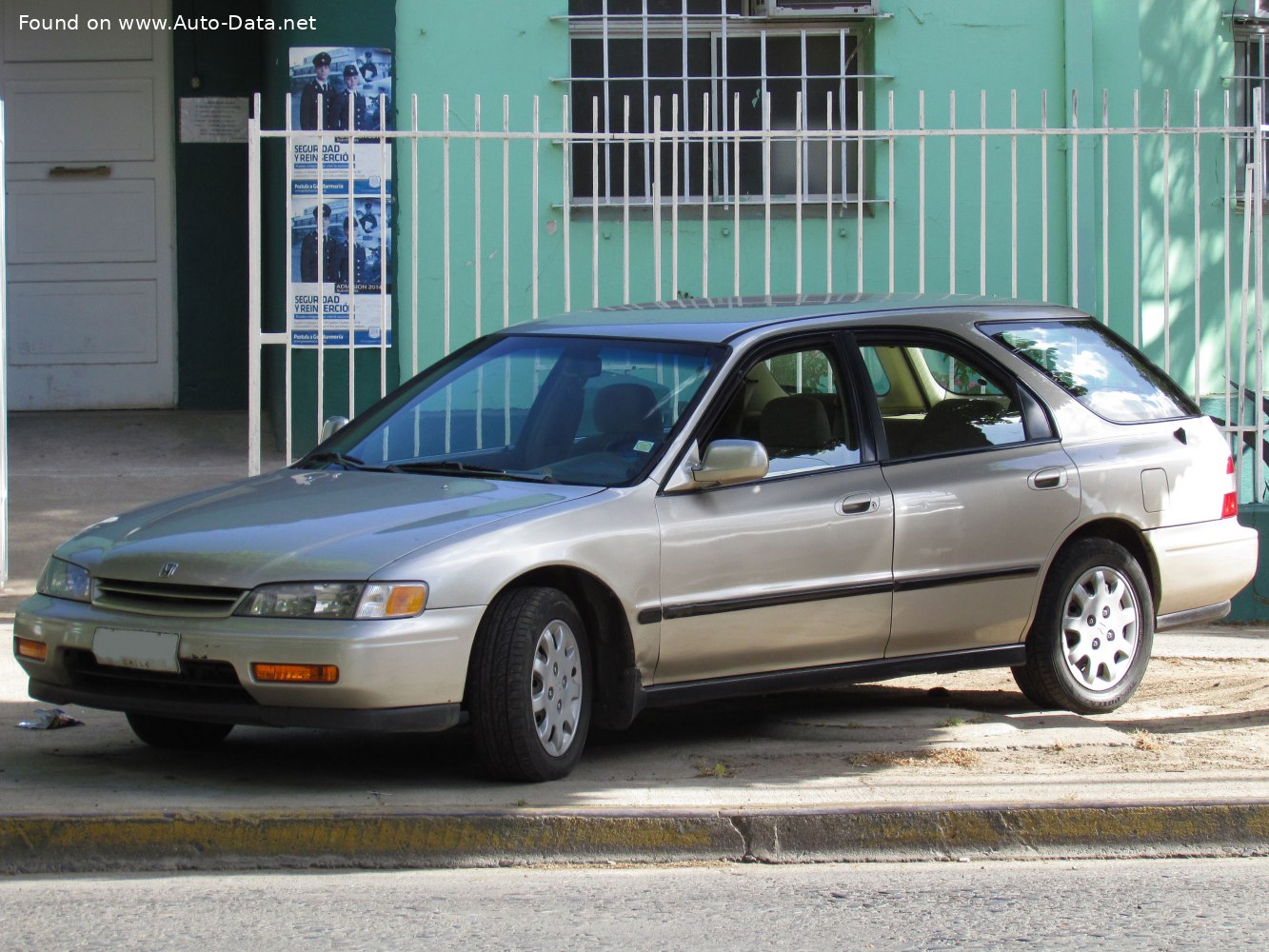 1993 Honda Accord V Wagon (CE) 2.2i ES (CE1) (150 кс