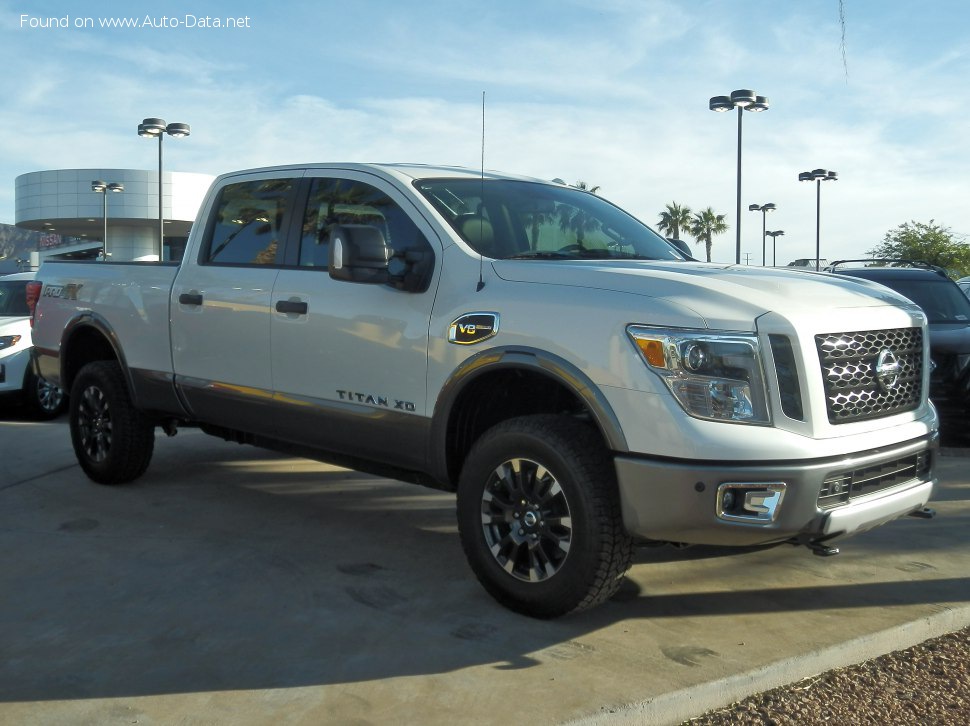 2016 Nissan Titan II XD Crew Cab - Fotoğraf 1