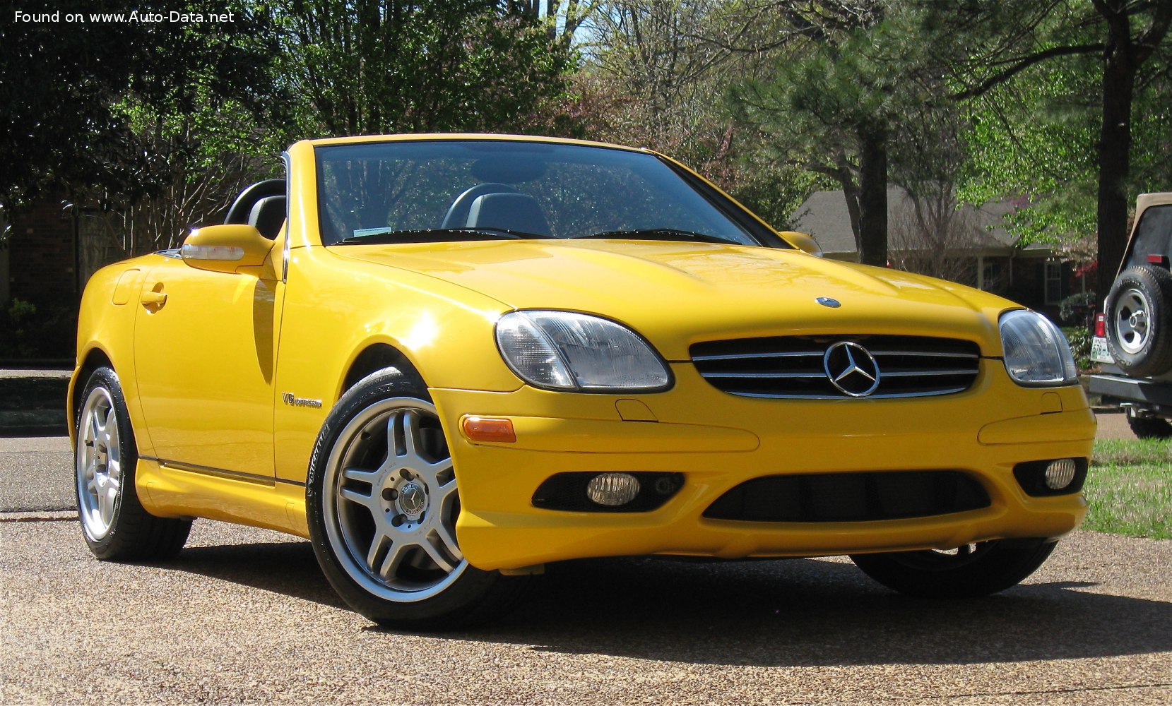 Mercedes Benz SLK (R170) 320 specs, dimensions