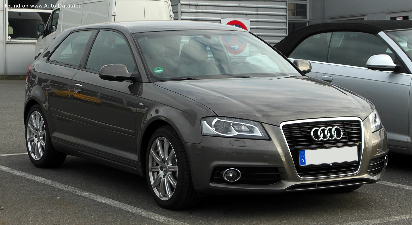 https://www.auto-data.net/images/f112/Audi-A3-8P-facelift-2008.jpg