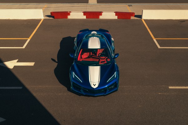 2020 Chevrolet Corvette Coupe (C8) - Фото 1