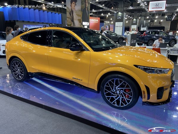 2021 Ford Mustang Mach-E - Fotoğraf 1