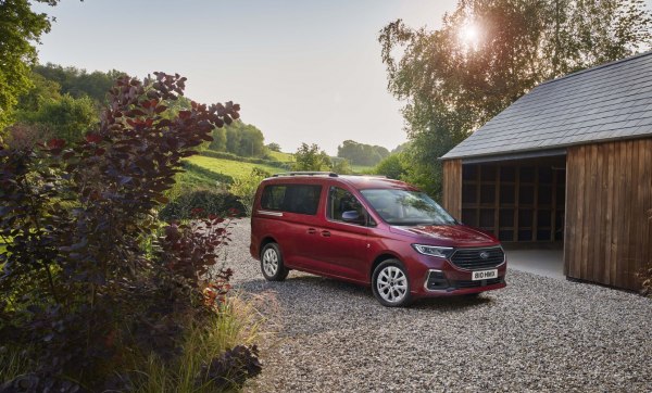 2022 Ford Grand Tourneo Connect III - Fotoğraf 1