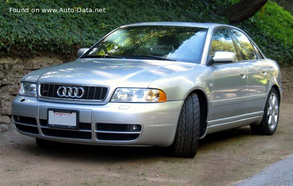 1998 Audi S4 (8D,B5) - Fotografie 1