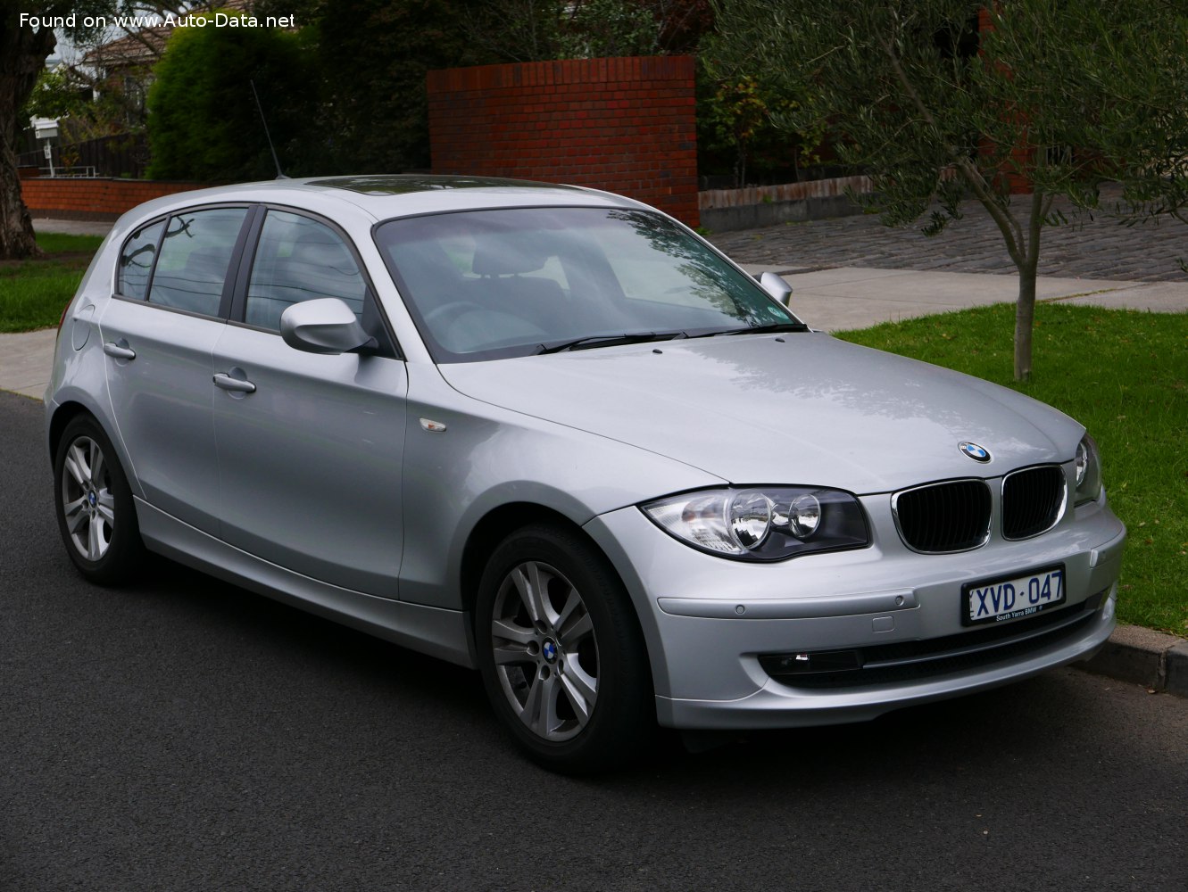 2009 BMW 1 Series Hatchback 5dr (E87 LCI, facelift 2007) 116i (122