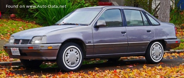 1988 Pontiac LeMans - Fotografie 1