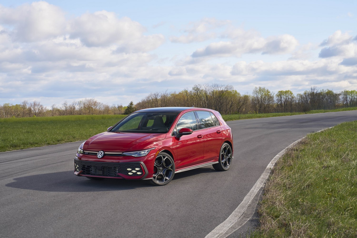 Volkswagen Golf VIII facelift 2024 GTI 2 0 TSI 241 Hp DSG 