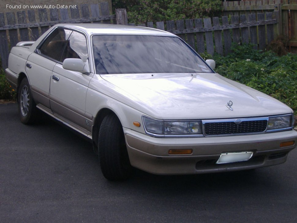 1990 Nissan Laurel (E-HC33) - Фото 1