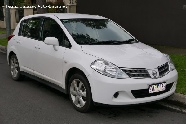 2004 Nissan Tiida Hatchback - Fotoğraf 1